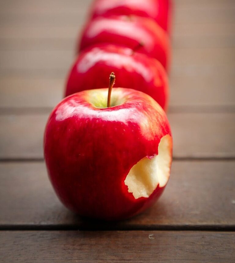 apples, fruits, red, ripe, vitamins, fresh, organic, produce, harvest, close up, food photography, apples, apples, apples, apples, fruits, fruits, fruits, red, red, red, red, red